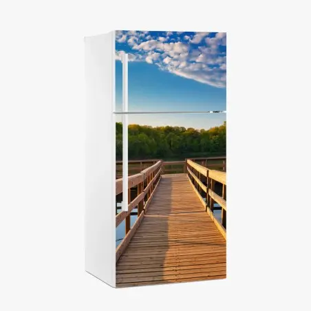 Adesivo per frigorifero pontile sul lago al tramonto • Wallissimo®
