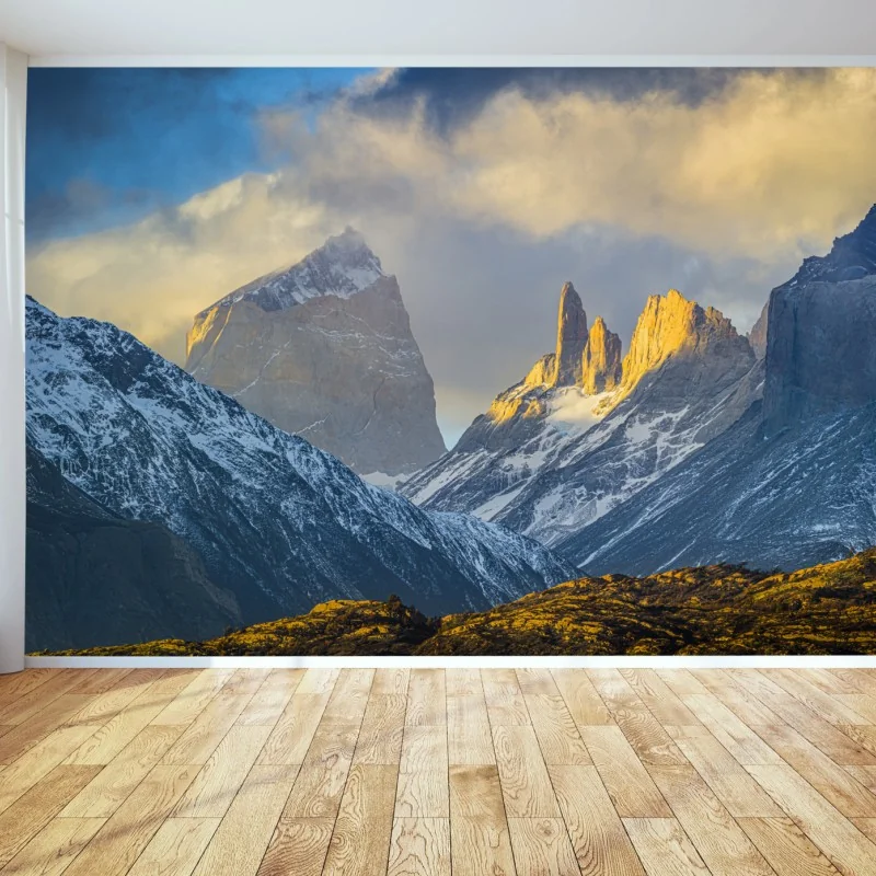 Carta da parati alba sulle cime maestose