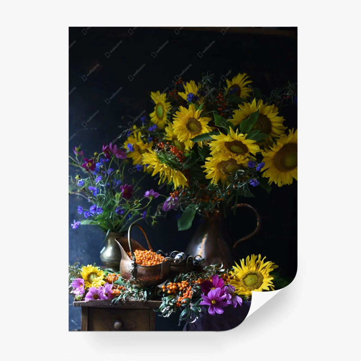 Carta da parati composizione di girasoli e fiori selvatici su sfondo scuro • Wallissimo®