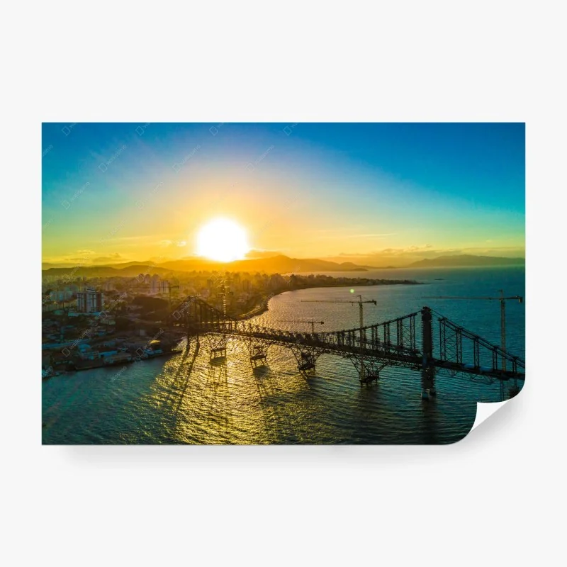 Carta da parati tramonto dorato sul ponte e la città