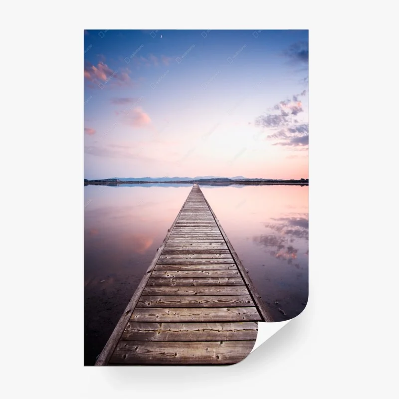 Carta da parati pontile al tramonto: vista prospettica sul lago • Wallissimo®