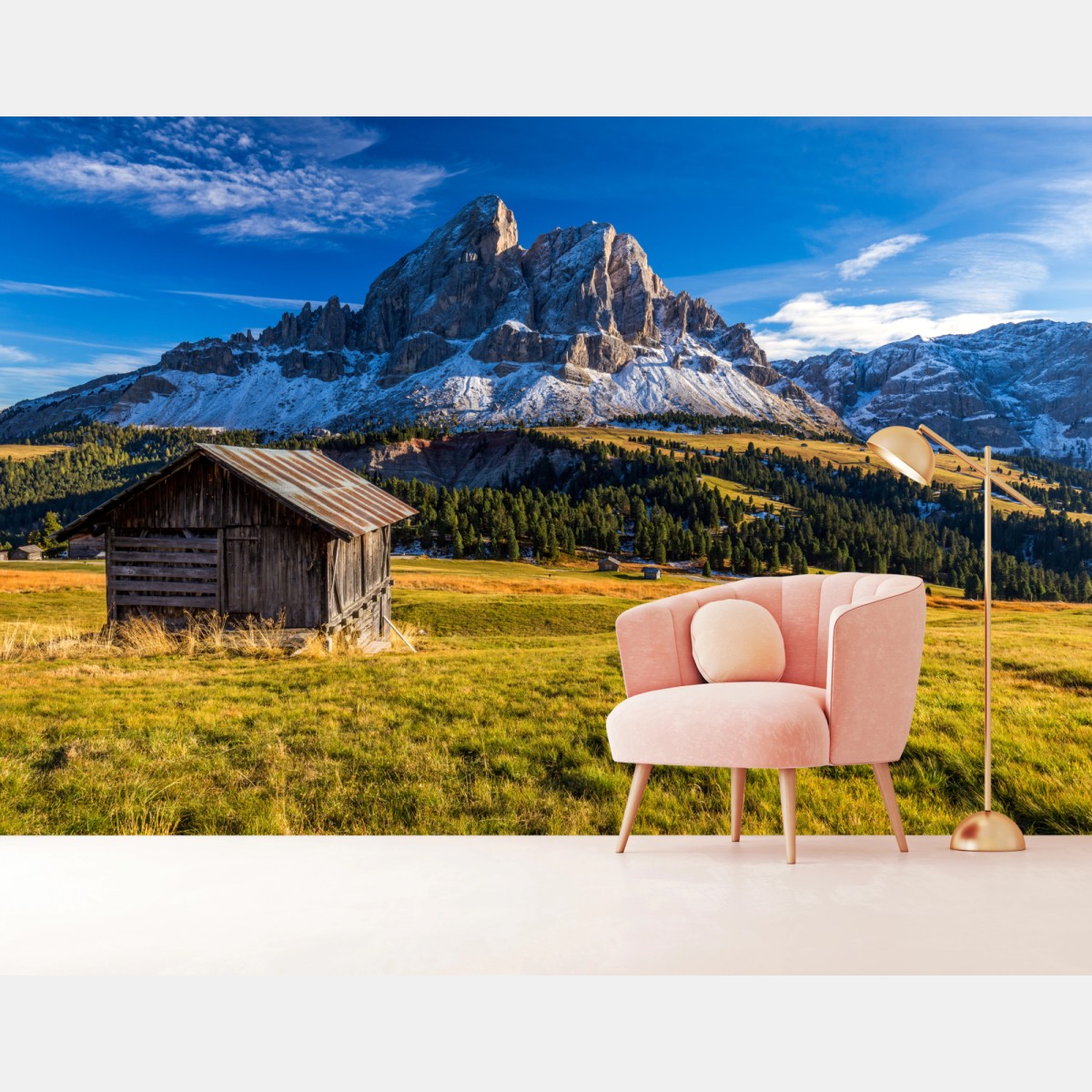 Carta da parati vista maestosa del Sass de Putia nelle Dolomiti • Wallissimo®