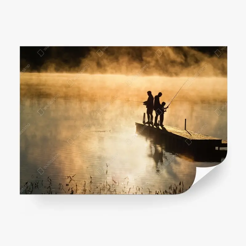 Carta da parati mattina di pesca sul molo nella nebbia dorata