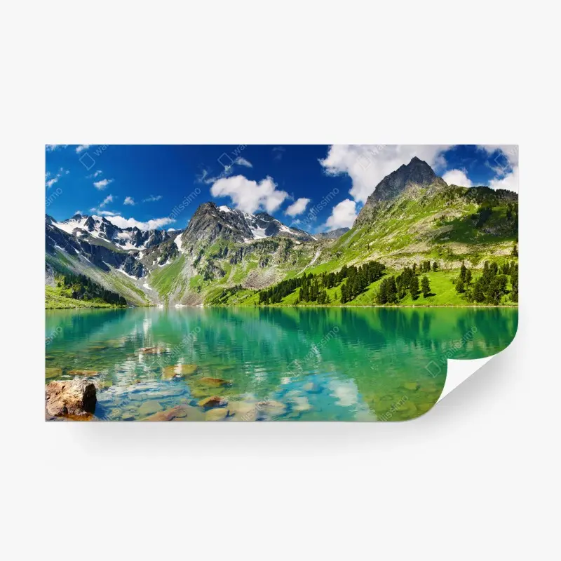 Carta da parati lago turchese incastonato nelle montagne dell'Altai