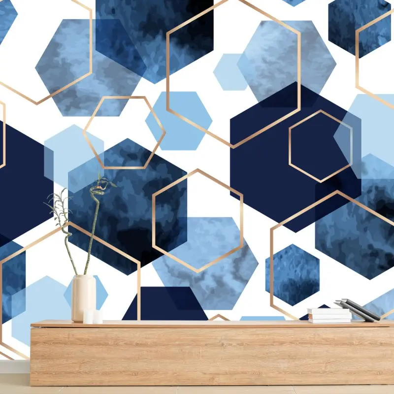 Carta da parati motivo geometrico esagonale blu con dettagli oro