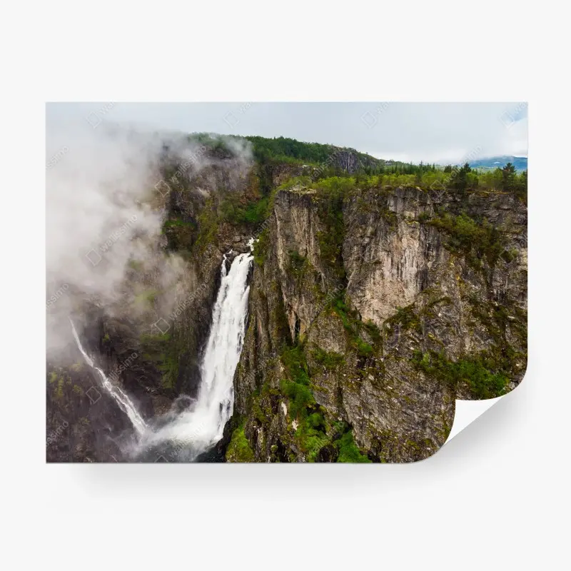 Carta da parati panorama di Voringsfossen: cascata tra le pareti del canyon