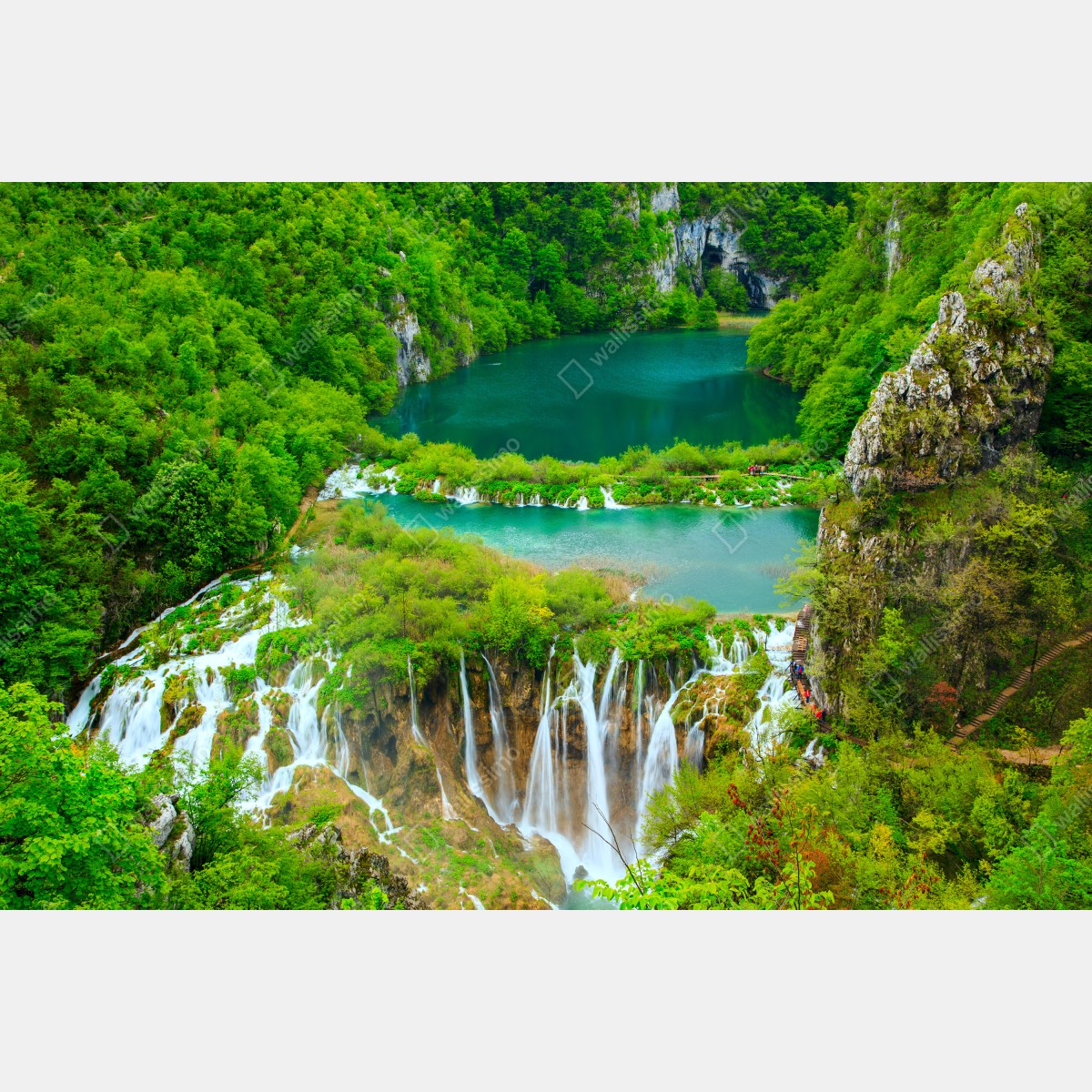 Adesivo per finestra oasi di cascate e laghi verdi • Wallissimo®